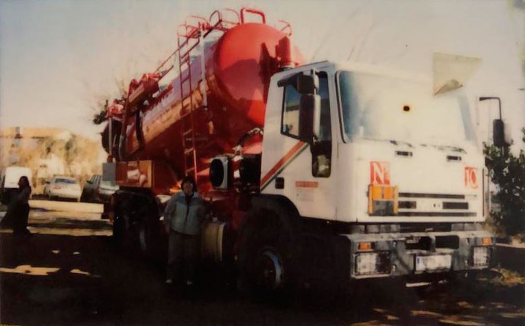 camion cuba antiguo Neteges Pere i Ángel desatascos años 70