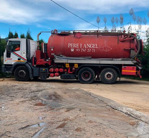camión para transporte de residuos fecales en Barcelona