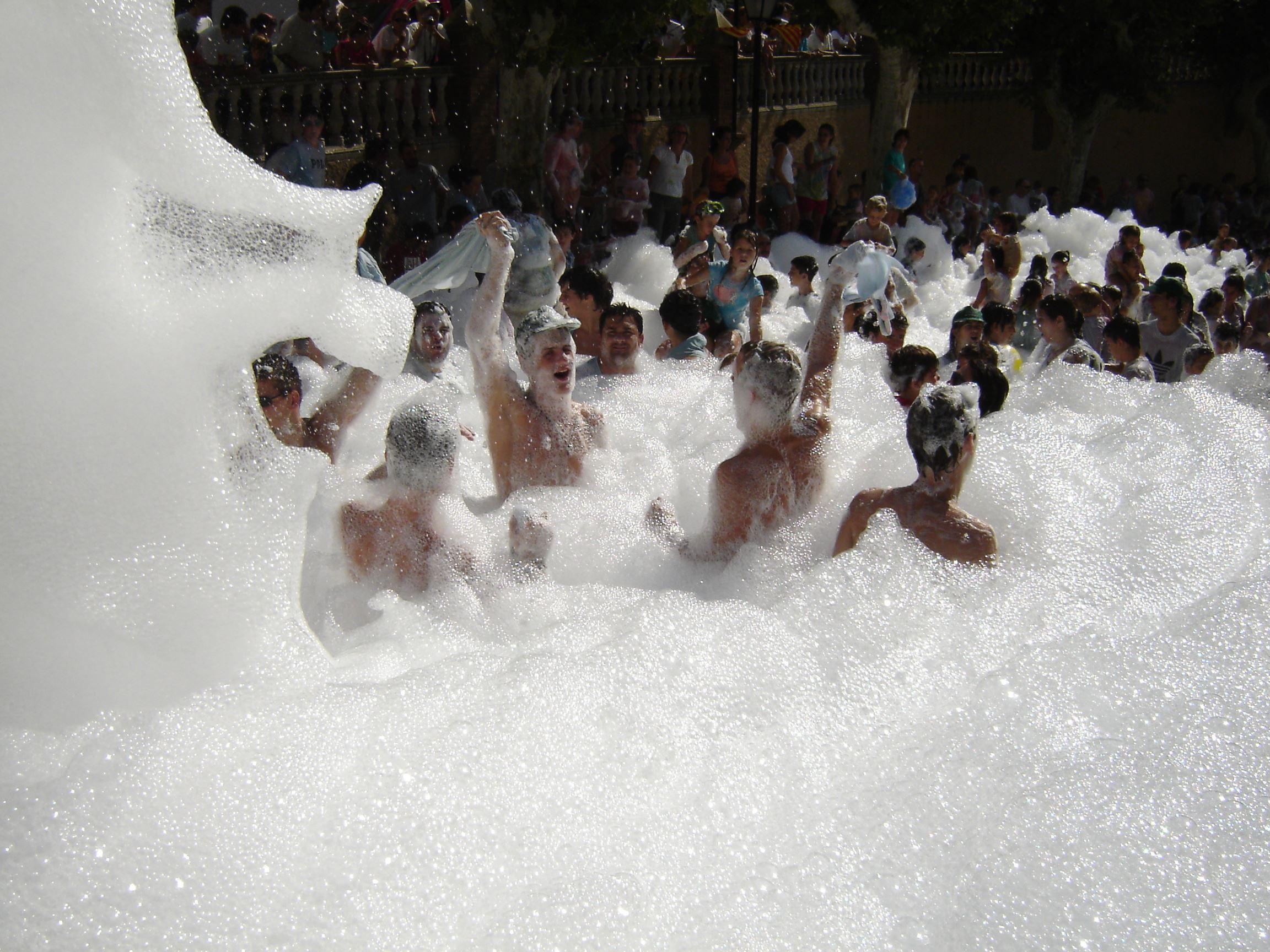 fiesta de espuma en Barcelona organizamos fiestas de espuma